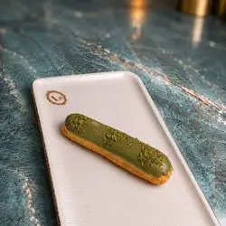 pistachia éclair