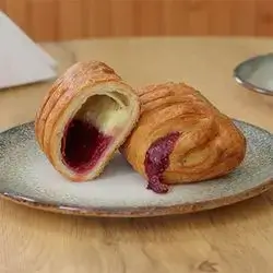 Raspberry Pudding Turnover