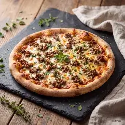 Minced Meat Pizza - Medium