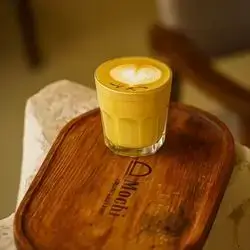 Hot Saffron Latte