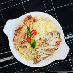 Fettuccine Alfredo
