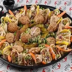 Mansaf falafel meal