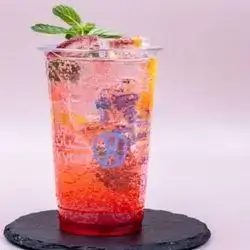 Kyan Red Roshan Mojito