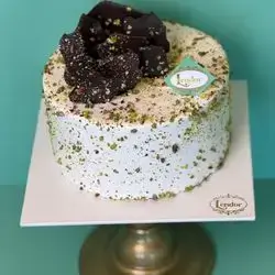 كيك ڤانێلا و فستق