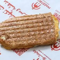 Qawarma & Eggs Toast – Half Samoon