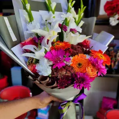 White Cladios White Lily Gerbera Colors David Alwan Rose Colors Olive Packaging