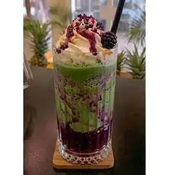 Blackberry Matcha Frappe