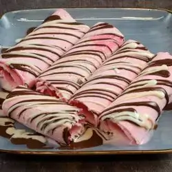 Strawberry Ice Roll