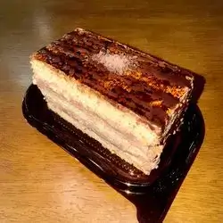 chocolate layer cake almond 