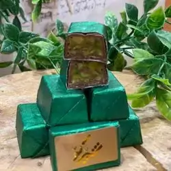 Emirati Nestle Full Of Pistachios