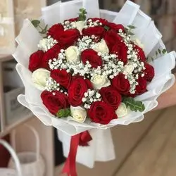 چەپكە گولی سروشتی ڕۆزی سوور و سپی