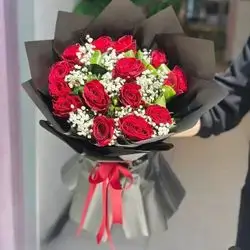 Natural Bouquets Of Red Roses With Jesus Phil