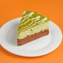Pistachio Cheesecake With Pistachio Sauce