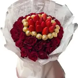 Strawberry And Chocolate And Red Rose Bouquet