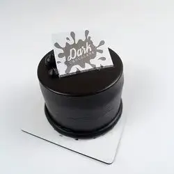 مینی کێکی تەواو تاریک