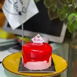 Strawberry Mini Cake