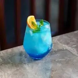 Blue curacao mojito 