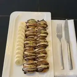 ميني بانكيك بالموز والنوتيلا