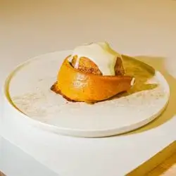 Vanilla Cinnamon Roll