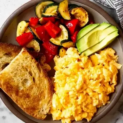Scramble Egg With Grilled Vegetables, Avocado And Toast