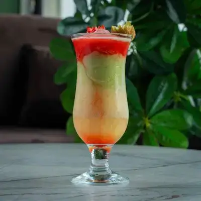 Strawberry Kiwi Cocktail