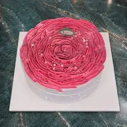 Vanilla And Rose Cake - 20 Person