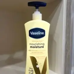 Vaseline nourishing moisture 48H moisture prevents dryness body lotion 