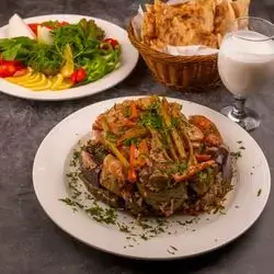 Dolma For 4 Persons