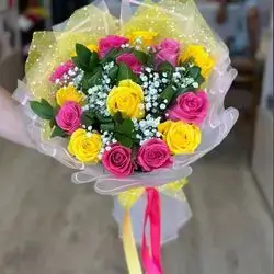 Natural Yellow & Pink Rose Bouquet With Jesu Phil
