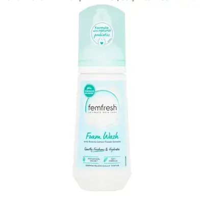 Femfresh Pure Freshness & Hydration Daily Intimate Foam Wash – Fragrance free Feminine Hygiene Shower Foam with Rose & Cotton Flower Extracts – pH Balanced, Soap Free - 150ml
