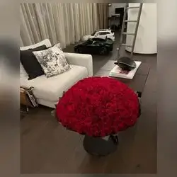 Large Imported Natural Red Rose Bouquet – 899 Flowers
