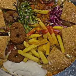 ٢ بەرگر
