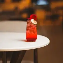 Sparkling Strawberry Mojito