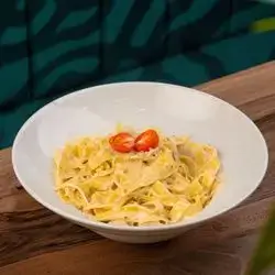 Fettuccine Alfredo