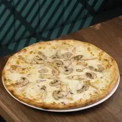 Alfredo Pizza