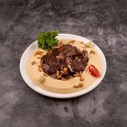 Shawarma On Hummus
