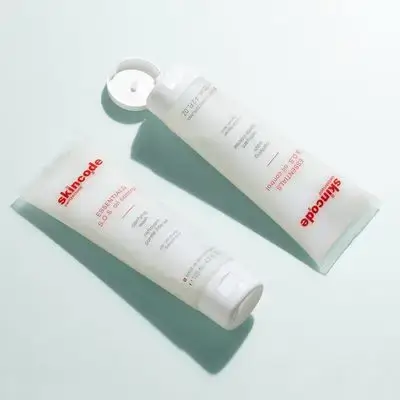 Skincode essentials clarifying wash oil control 125 ml