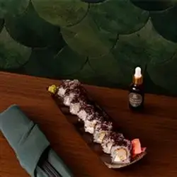 Black Pearl Crispy Shrimp Roll