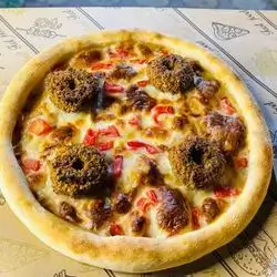 Falafel Pizza