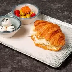 Caesar Croissant