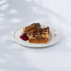 Snickers Waffle