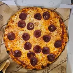 بيتزا بيبروني