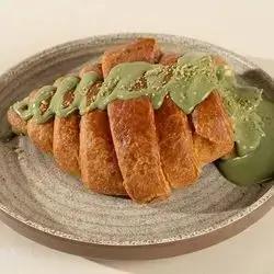 Pistachio Croissant