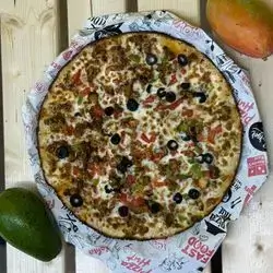 پیتزا بە گۆشت و سەوزەوات - مامناوەند