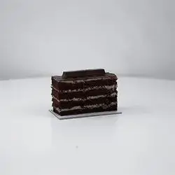 KitKat Rectangular Cake Piece