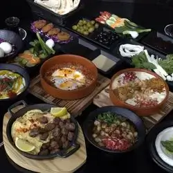 4 Eggs, Fava Beans With Fat, Cheese, Beans, Fatteh, Falafel, Jam, Labneh, Olives, With Tea (For 4 People)