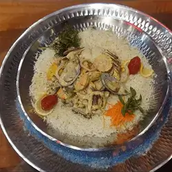 Seafood Mix Plate (for 2, with red and white sauce)