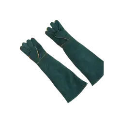 E533 Gloves for handling animals