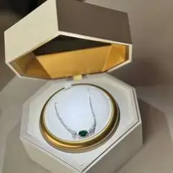 Diamond box