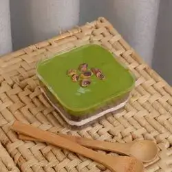 Pistachio Cake